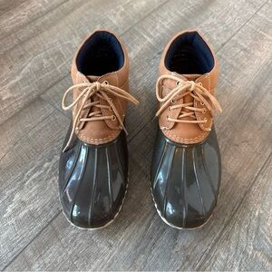 Tommy Hilfinger Women’s Brown and Black Duck Boots size 8